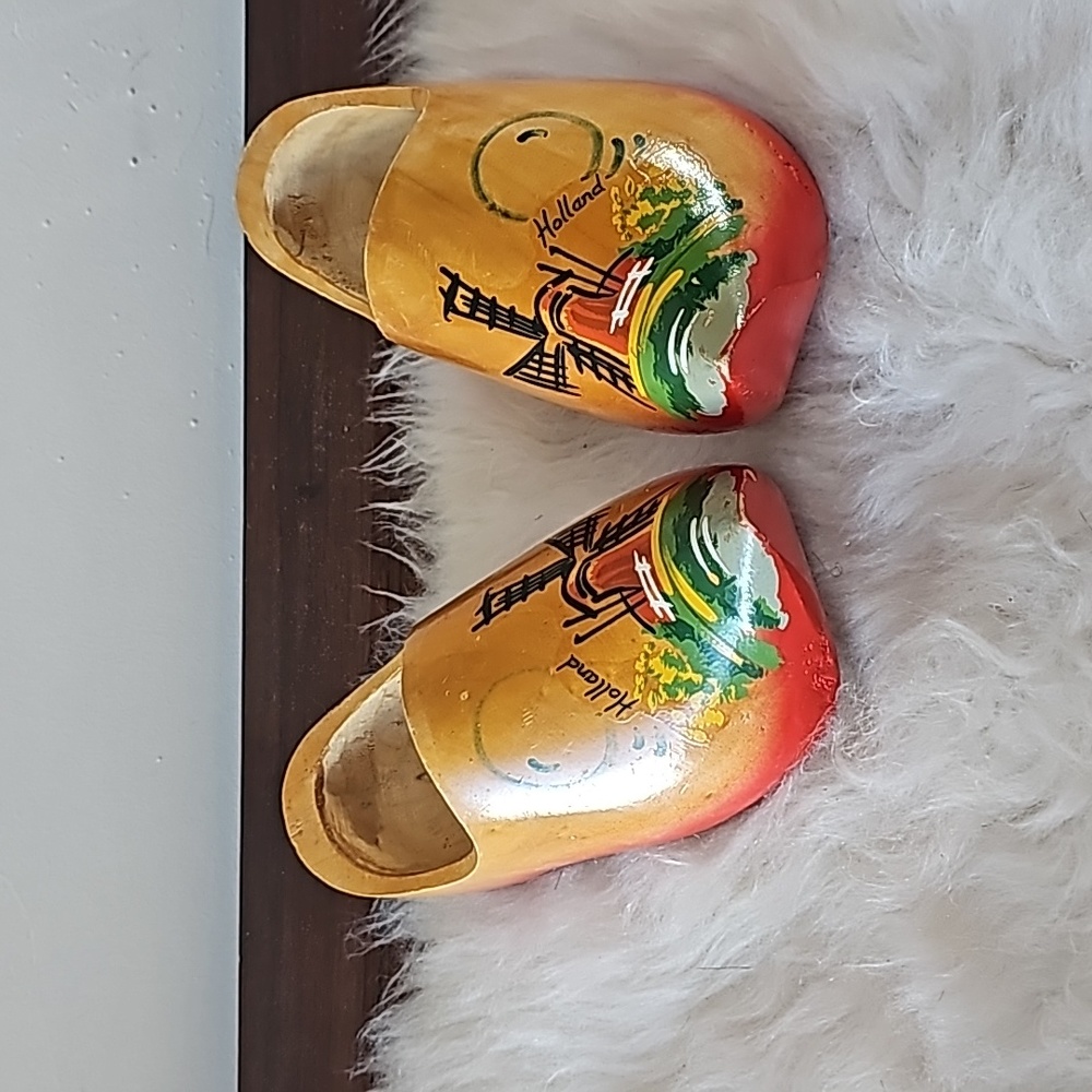 Vintage Dutch solid wood hand carved hand painted clogs from HOLLAND Netherlands